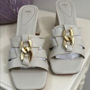 Zara Women's Cream chunky heel with Gold Chain Detail
